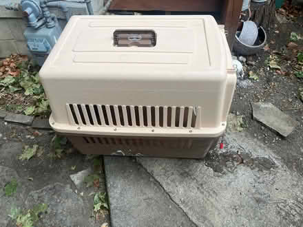 Photo of free pet carrier (bloor & ossington) #3
