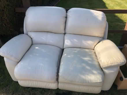Photo of free Cream Leather Sofa (Tonbridge) #1