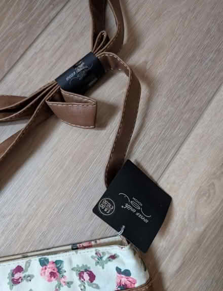 Photo of free New Look Handbag (Carmarthen SA31) #2