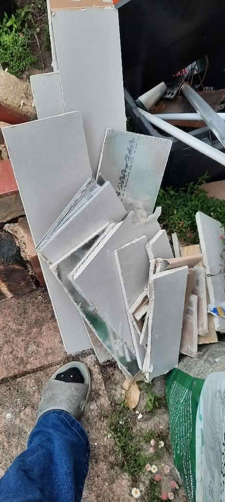 Photo of free Small pieces of plasterbooard (Woodley RG6) #1