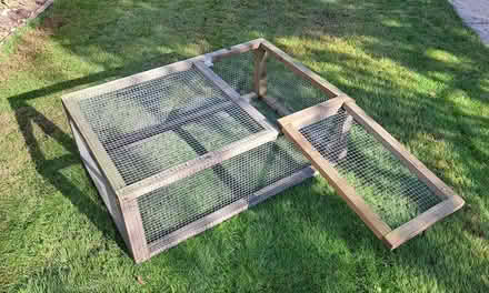 Photo of free Rabbit/Guinea pig run (Belle Vue, Shrewsbury) #2