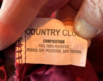 Photo of free Red satin double duvet cover and 2 pillow cases (Caldy Valley CH3) #4