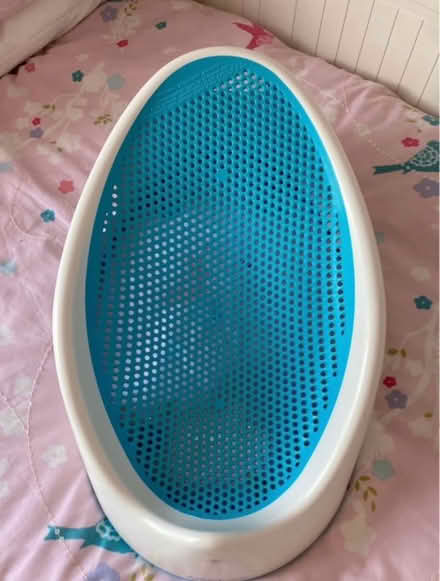Photo of free Baby bath support (Southborough lane) #1