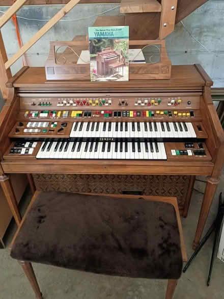 Photo of free Electric Organ (Monroe, WA) #2
