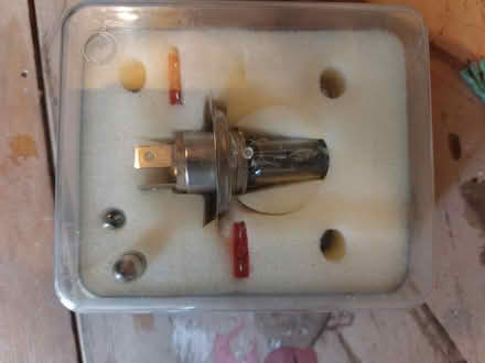 Photo of free Car bulbs (Luton. LU2 0SN) #1