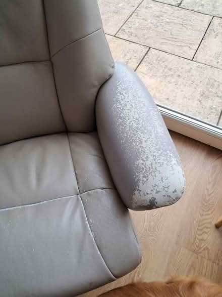 Photo of free 2 xSwivel recliners with stools (North Abingdon OX14 3) #4