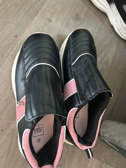 Photo of free All size 8 (Wheatley Bracknell RG12) #3