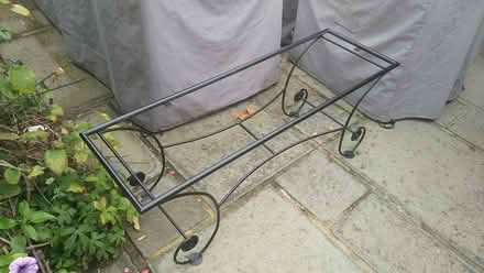 Photo of free coffee table surround, black metal. (Letchworth SG6) #1