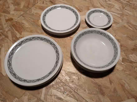 Photo of free Plate/bowl set (GU11) #1