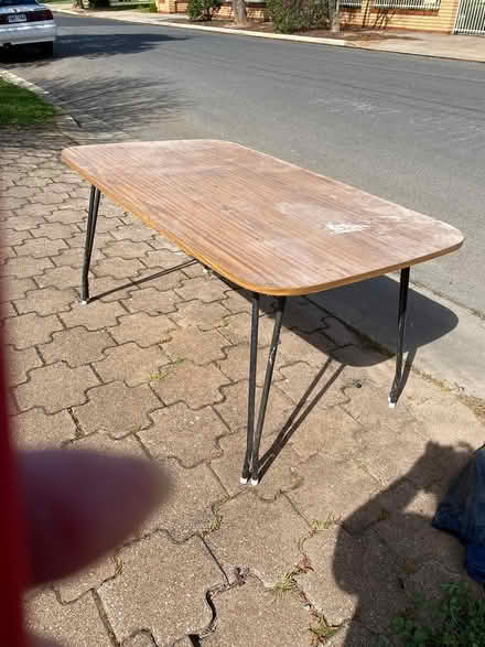 Photo of free Table (Klemzig) #2