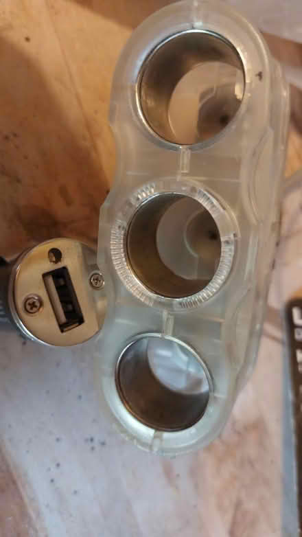 Photo of free 3 port 12V splitter (Luton. LU2 0SN) #1