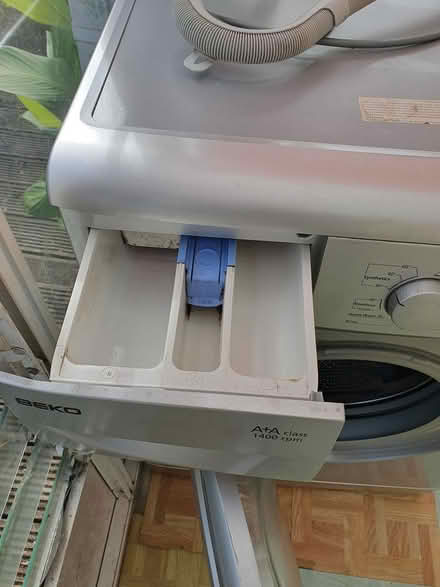 Photo of free Washing machine (Havant PO9 3NY) #2