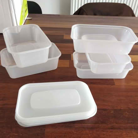 Photo of free Plastic food containers x 5. Ideal for batch cooking. (Tupsley HR1) #1