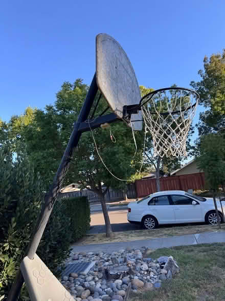 Photo of free Basketball hoop (Del Prado neighborhood 94566) #1