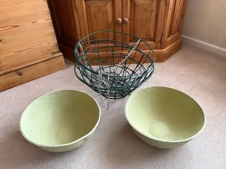 Photo of free Empty Hanging Baskets (Swindon SN5) #1