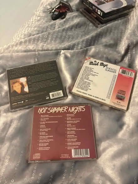 Photo of free Beach Boys, Barry Manilow CDs (Lower Walkley S6) #2
