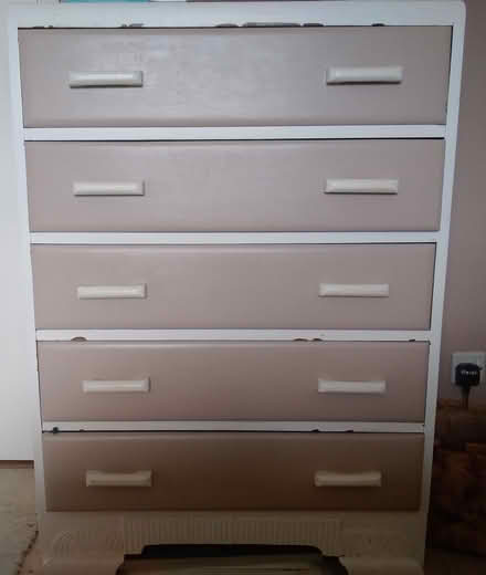 Photo of free Chest of drawers (Emsworth PO10) #1