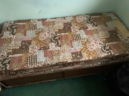 Photo of free Single bed with draws (Selsdon) #1