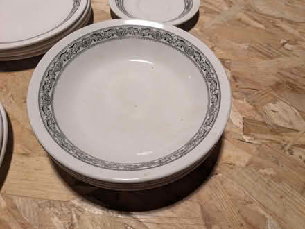 Photo of free Plate/bowl set (GU11) #3