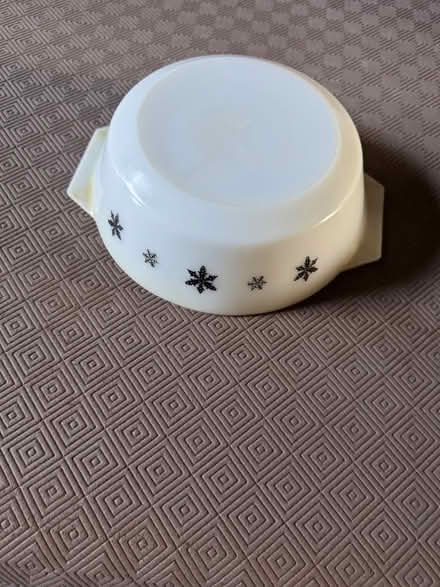 Photo of free round pyrex casserole dish (Westham BN24) #2