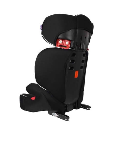 Photo of free Child car seat 15-36kg (PR4) #4