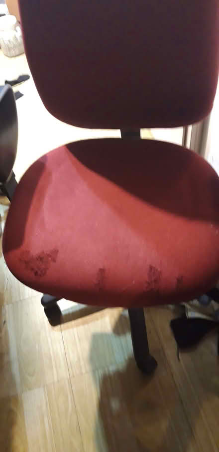 Photo of free NOW DARNED!* Office chair, swivelling, adjustable. (Purley CR8) #1