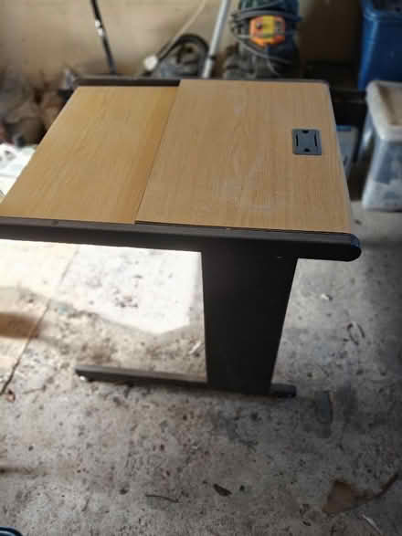 Photo of free Small desk (Larches PR2) #1