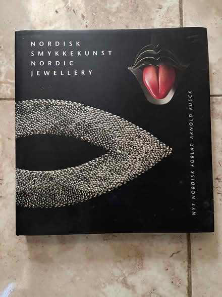 Photo of free two books on European art jewellery (Bloor and Ossington) #1