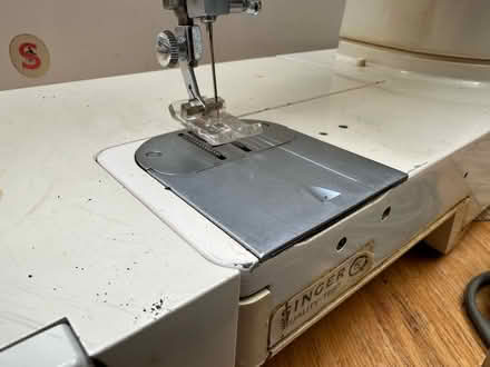 Photo of free Faulty Singer 720 sewing machine (Chorlton, Manchester M21) #4