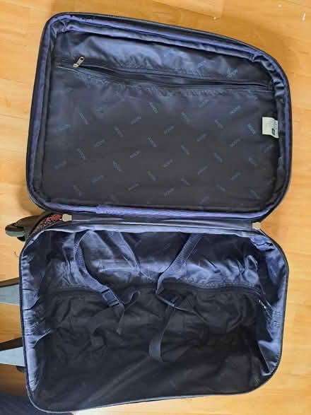 Photo of free London themed small wheeled suitcase (Seaside BN22) #4