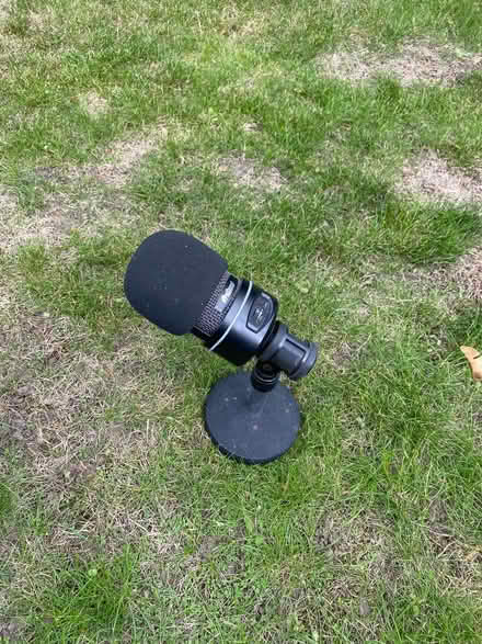 Photo of free Freestanding desktop microphone (Pinkneys Green SL6) #1