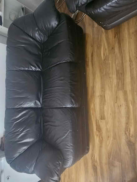 Photo of free Brown leather sofa (Northolt UB5) #1
