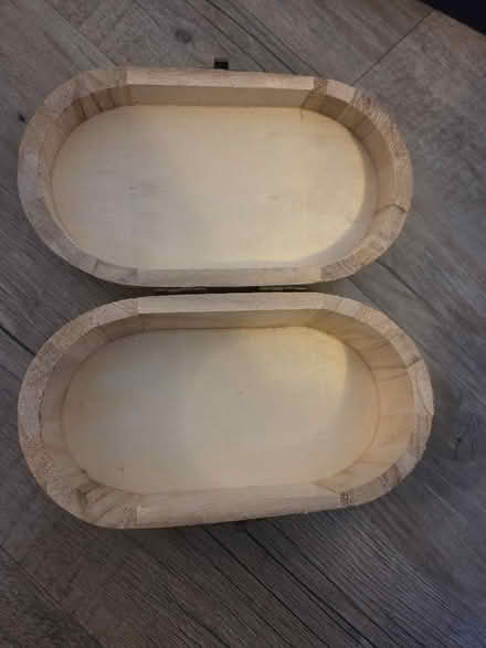 Photo of free Box for decorating (Stroud GL5) #1