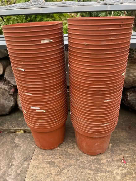 Photo of free Used plastic plant pots 🪴2litre (Northaw EN6) #2