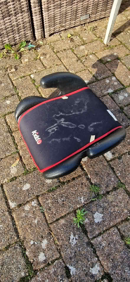 Photo of free Car booster seat - 'universal' (Henley-on-Thames RG9) #2