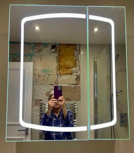 Photo of free Modern mirrored bathroom cabinet with inbuilt lighting (Belsize Park NW3) #1