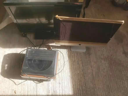 Photo of free LCD TV, Apple iMac, Record Player (bognor PO21) #1