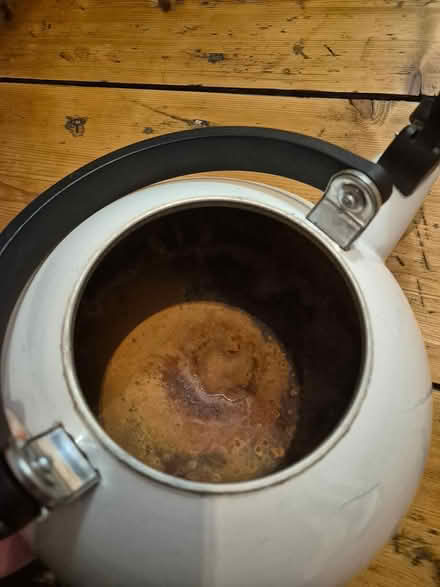 Photo of free Le Creuset Kettle (S2 Highfield) #3