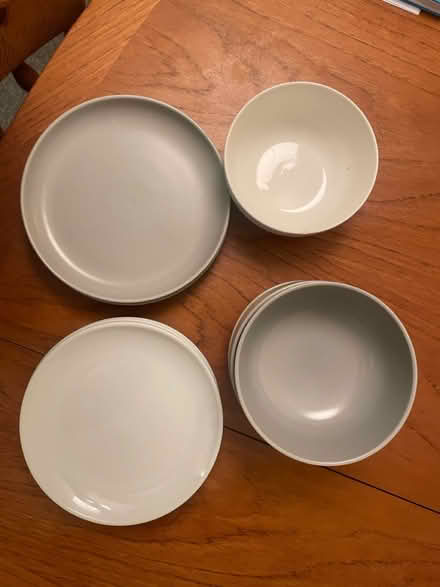Photo of free Plates and bowls (Dalston N16) #3