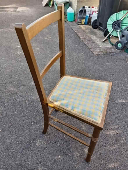Photo of free Small chair in need of TLC (Lightwater GU18) #2