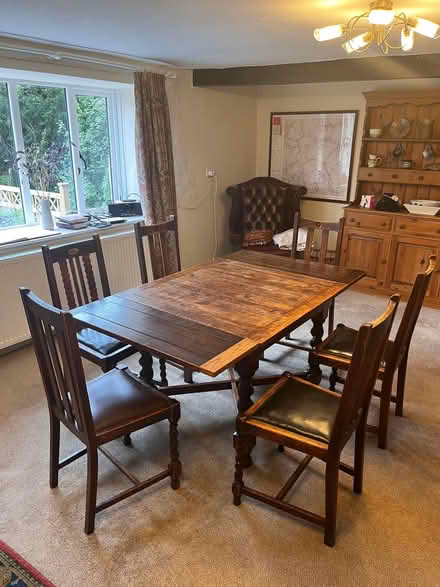 Photo of free Extendable Oak table and 9 chairs (Jennyfield HG1) #4