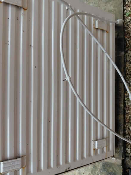 Photo of free White Radiator (Sale M33) #2