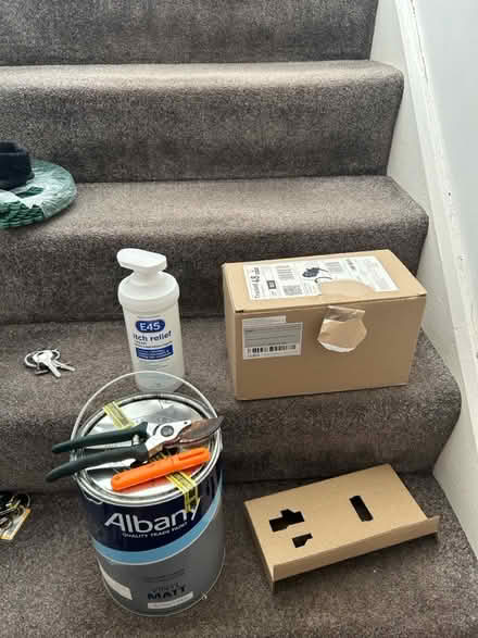 Photo of free dyson battery/ part,blue paint ect (moston M40,) #1