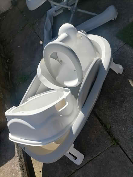 Photo of free Baby bath and Potty (Winson green B18) #1