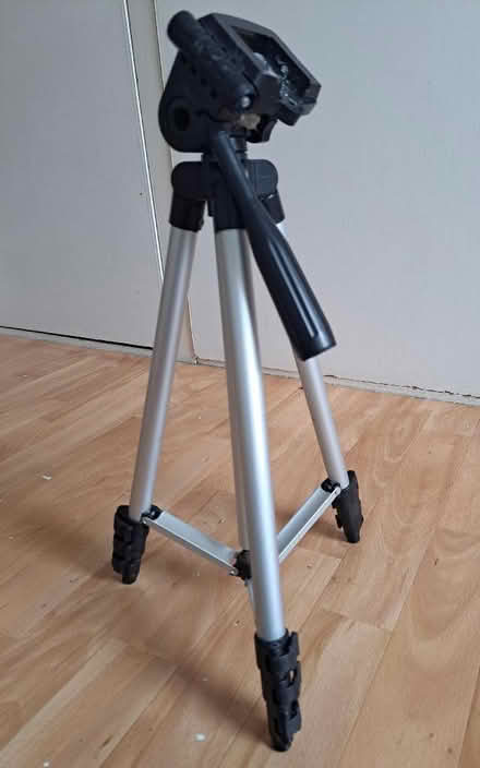 Photo of free Camera tripod (Seaside BN22) #1