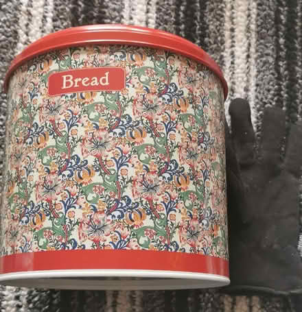 Photo of free William Morris Liberty design bread bin (Straiton EH20) #1