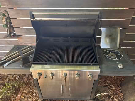 Photo of free Gas Grill (Marin) #2