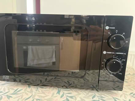 Photo of free Microwave- Like new (Tottenham N17) #1