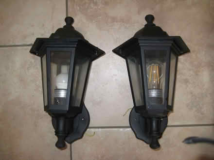 Photo of free Outside Lamps (Wellesbourne CV35) #1