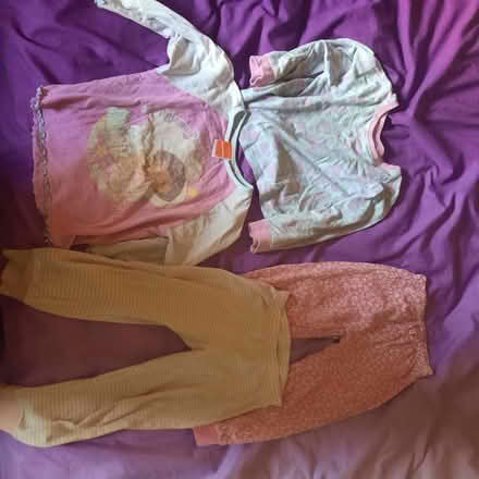 Photo of free Girls clothes size 3-4 years (CR0) #4